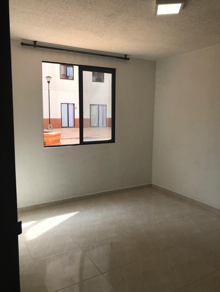 Apartamento en venta en Pinares, Pereira · foto 6 de 10