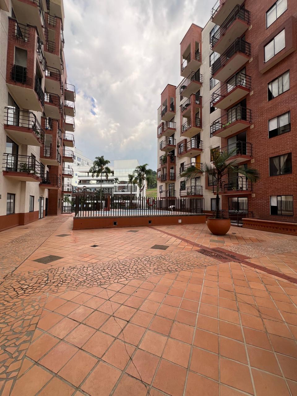 Apartamento en venta en Pinares, Pereira · foto 10 de 10