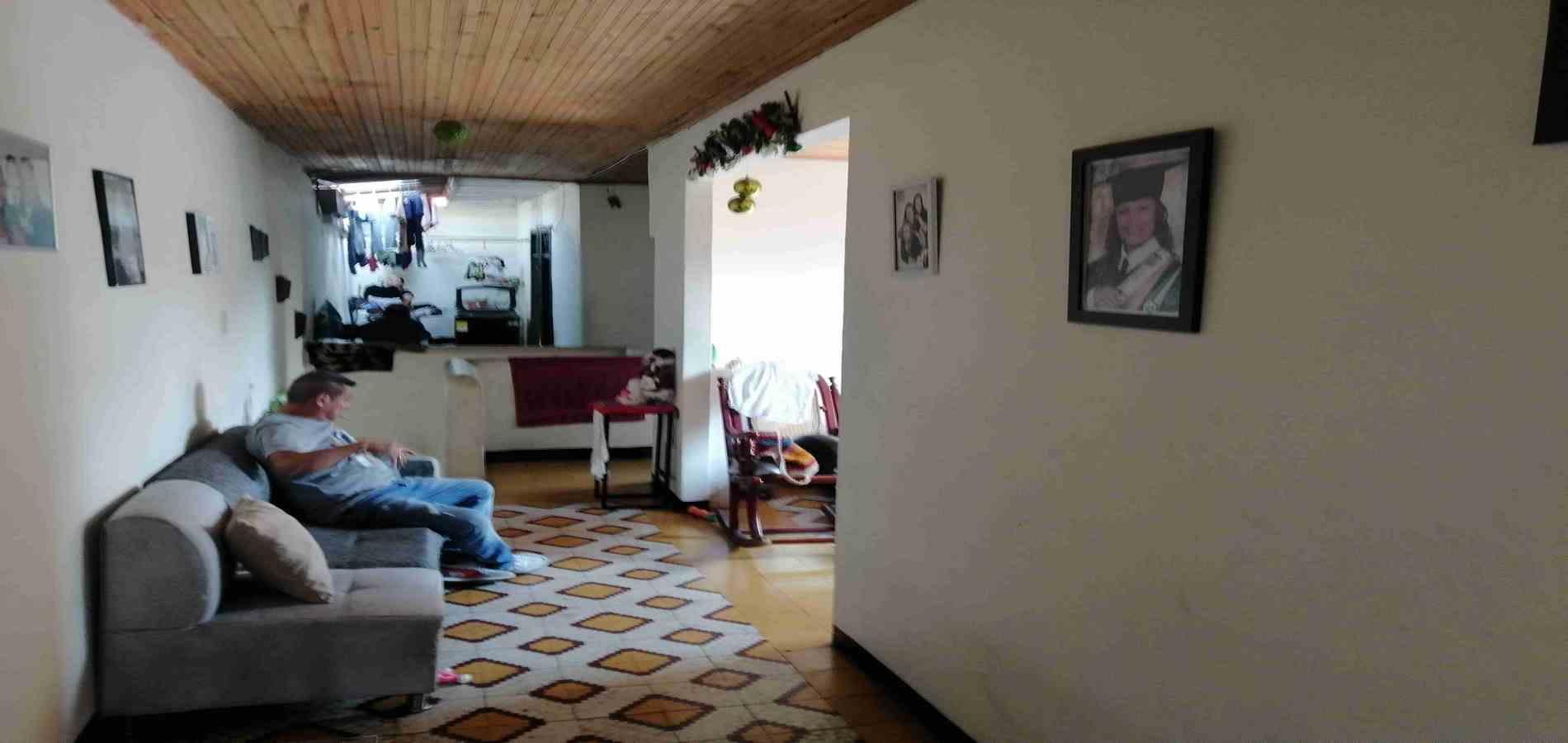 Casa en venta en Sector Lago Uribe, Pereira · foto 18 de 24
