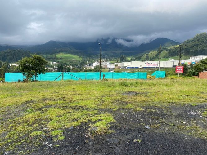 Lote en venta en Malteria, Manizales, 2000 m² · foto 8 de 12