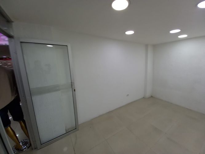 Local en arriendo en Los Agustinos, Manizales, 11 m² · foto 3 de 9