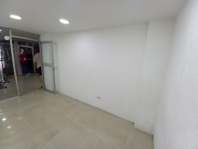 Local en arriendo en Los Agustinos, Manizales, 11 m² · foto 8 de 9