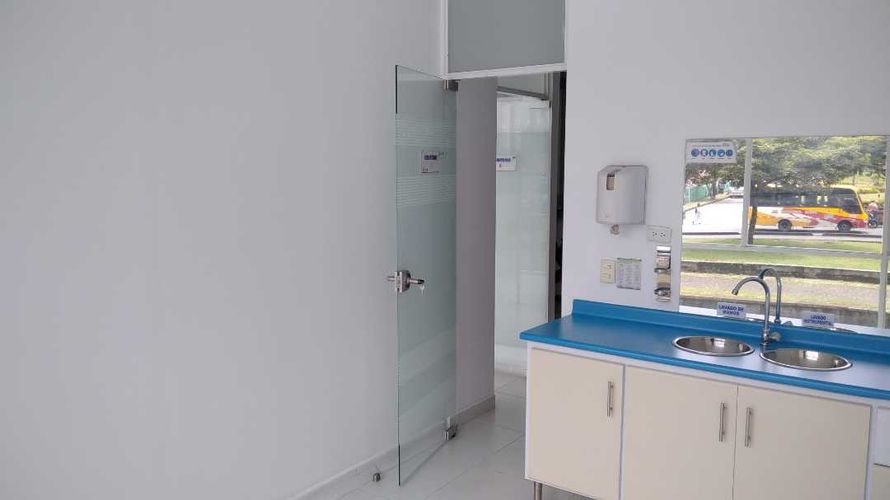 Local en arriendo en La Carmelita, Dosquebradas, 200 m² · foto 3 de 24