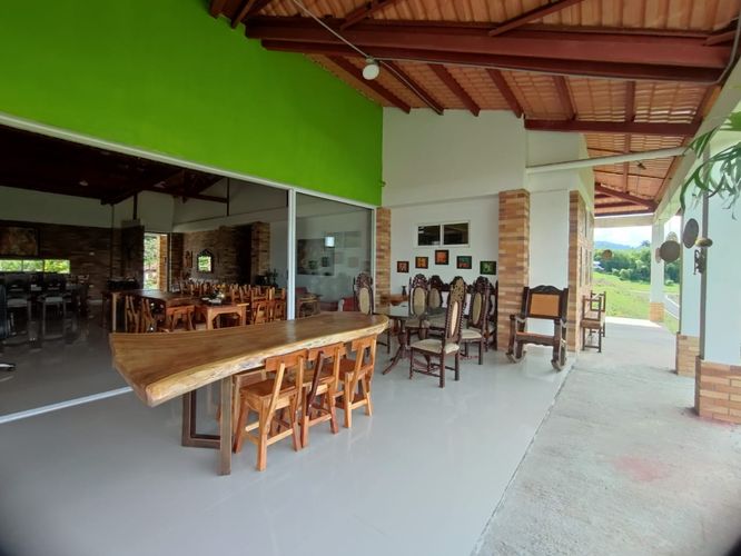 Casa de 4 alcobas en venta en Combia Baja, Pereira, 435 m² · foto 13 de 14