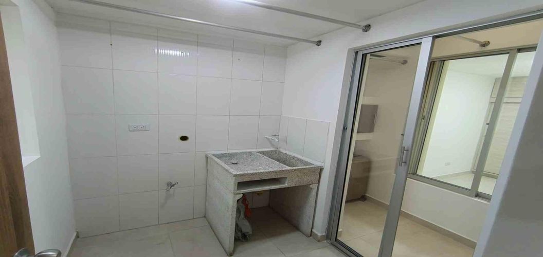 Casa de 6 alcobas en venta en Los Laureles, Manizales, 158 m² · foto 2 de 24