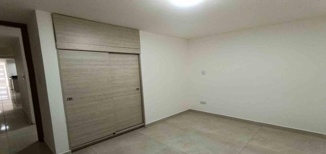 Casa de 6 alcobas en venta en Los Laureles, Manizales, 158 m² · foto 8 de 24