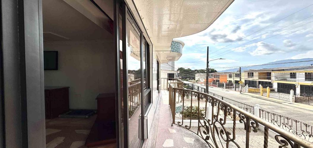 Casa de 4 alcobas en venta en Los Molinos, Pereira, 227 m² · foto 7 de 21