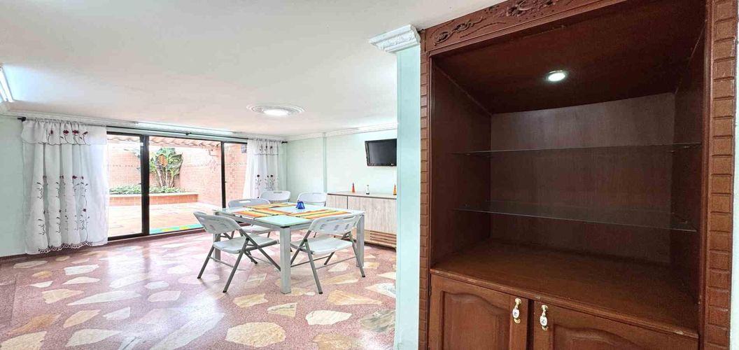 Casa de 4 alcobas en venta en Los Molinos, Pereira, 227 m² · foto 13 de 21