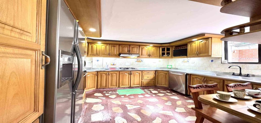 Casa de 4 alcobas en venta en Los Molinos, Pereira, 227 m² · foto 17 de 21