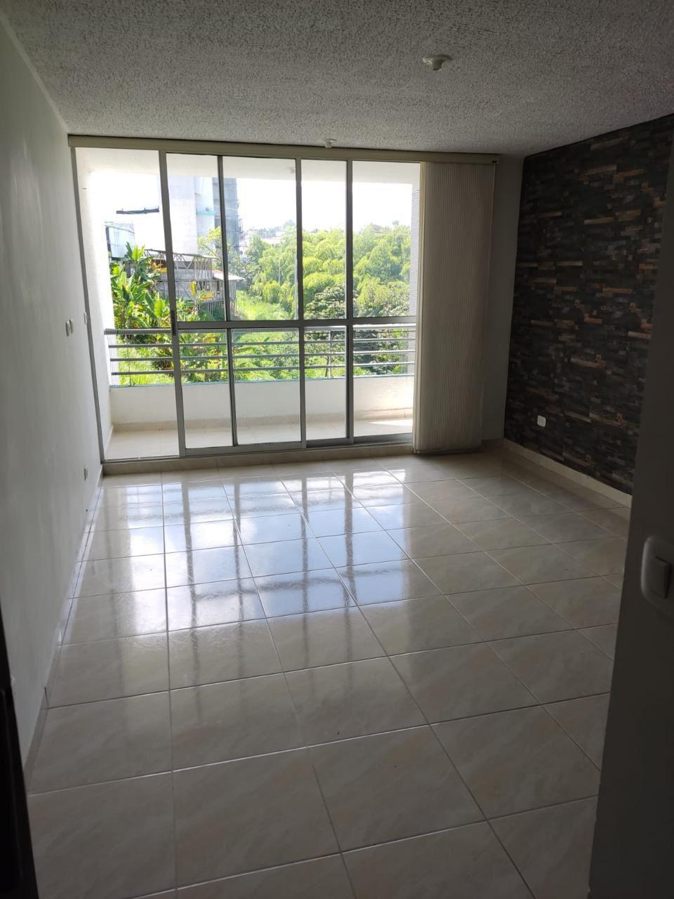 Apartamento en venta en La Cristalina, Armenia · foto 2 de 16