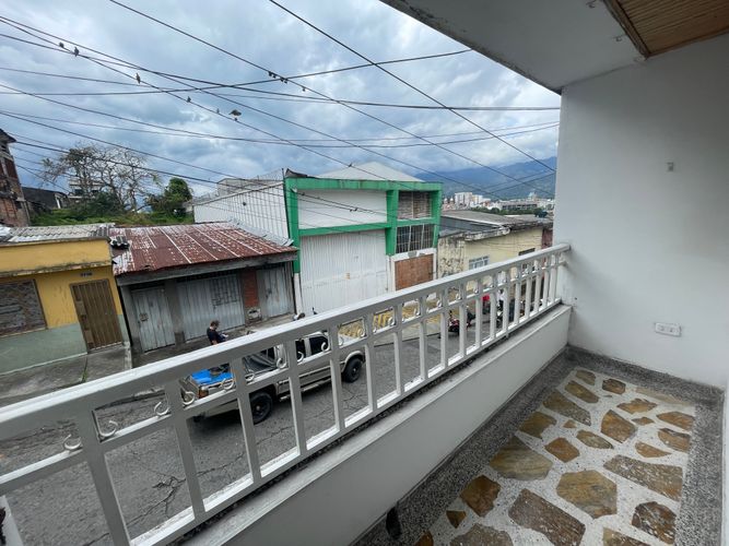 Casa de 4 alcobas en venta en Sector Parque Valencia, Armenia, 150 m² · foto 4 de 14
