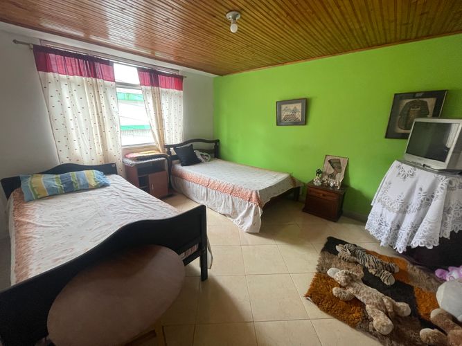 Casa de 4 alcobas en venta en Sector Parque Valencia, Armenia, 150 m² · foto 5 de 14
