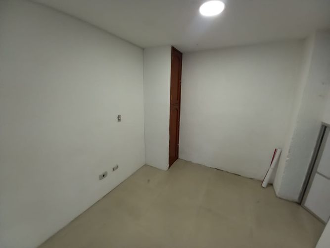 Local en arriendo en Los Agustinos, Manizales, 11 m² · foto 2 de 10
