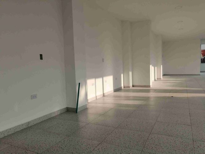 Edificio en venta en El Poblado Ii Etapa, Pereira, 340 m² · foto 13 de 21