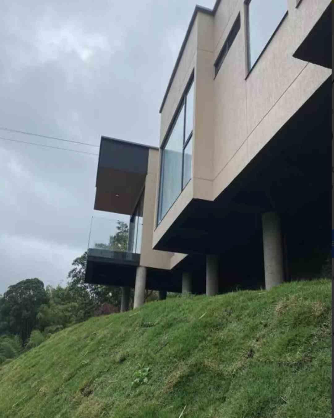 Casa en venta en Tribunas Corcega, Pereira · foto 2 de 18