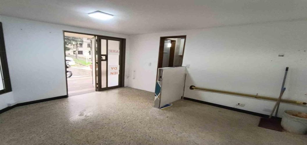Local en arriendo en Versalles, Manizales, 20 m² · foto 5 de 24
