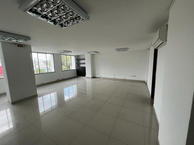 Oficina en arriendo en San Jose Sur, Pereira, 32 m² · foto 3 de 15