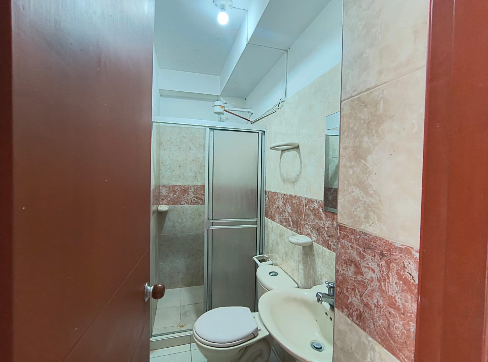 Casa en venta en El Poblado Ii Etapa, Pereira · foto 8 de 24