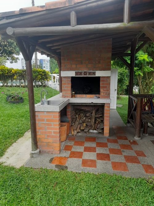 Finca en venta en Morelia, Pereira, 350 m² · foto 2 de 24