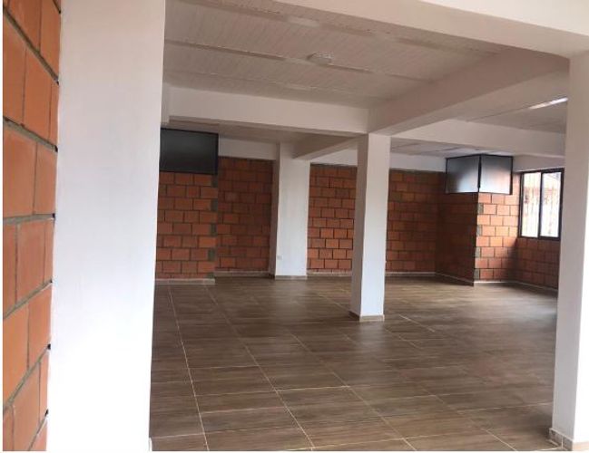 Local en arriendo en San Jose Sur, Pereira, 85 m² · foto 2 de 14