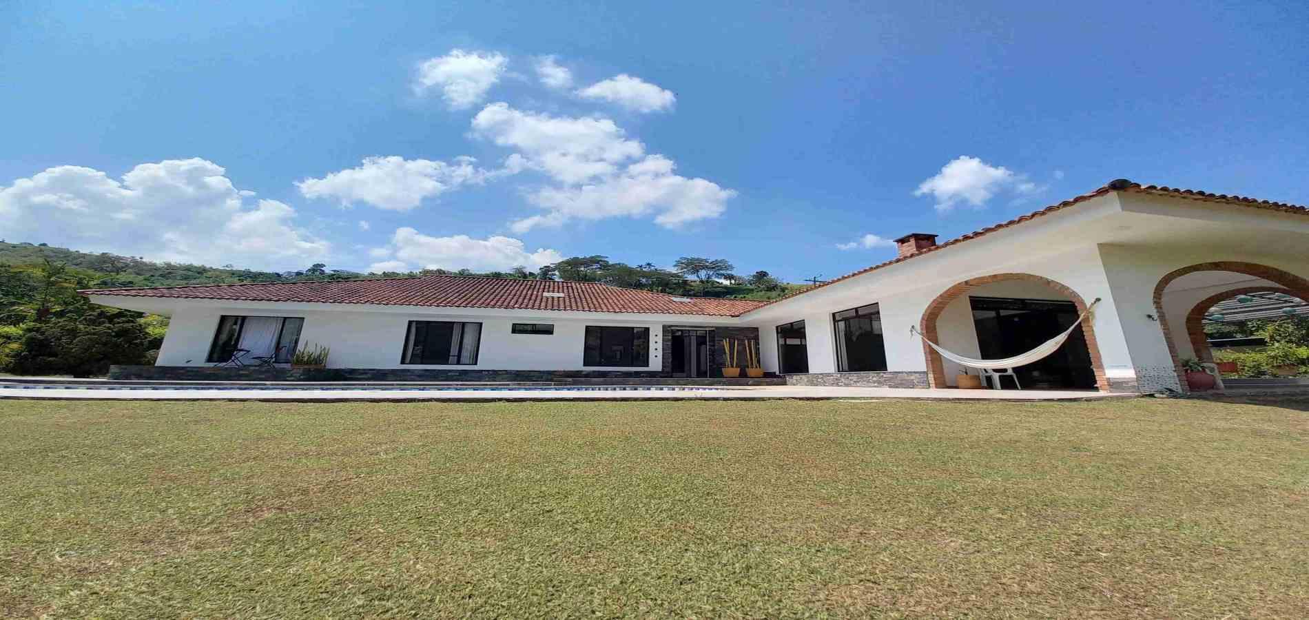Casa en venta en San Bernardo Del Viento, Manizales · foto 3 de 24