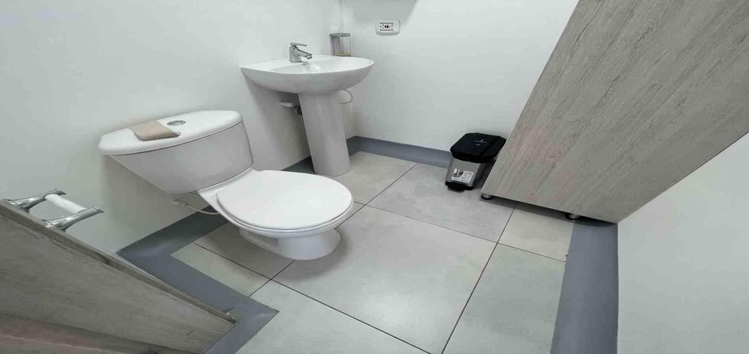 Consultorio en venta en Alcazar, Armenia, 37 m² · foto 2 de 10