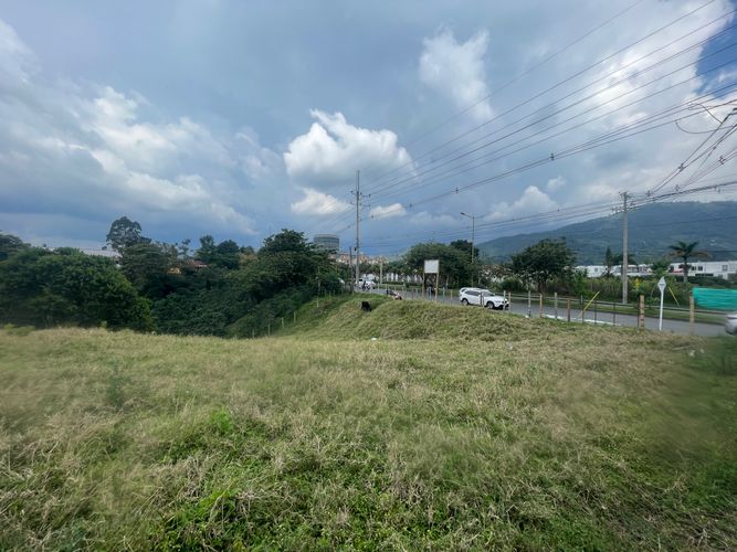 Lote en venta en Avenida Centenario, Armenia · foto 5 de 17