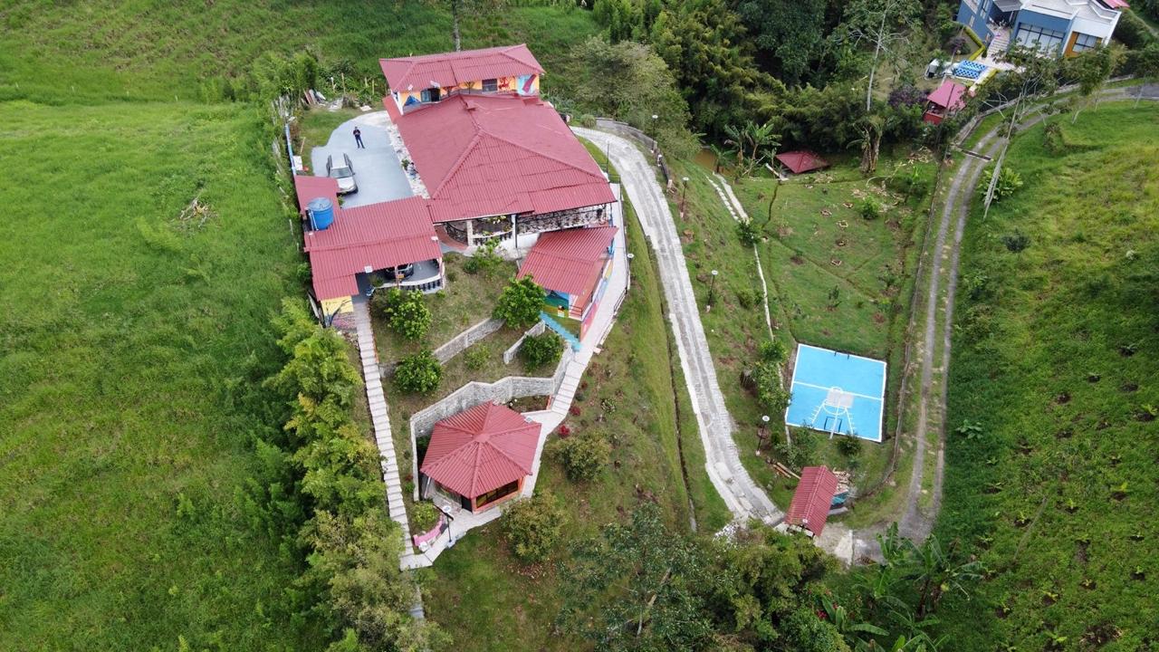 Casa en venta en Tribunas Corcega, Pereira · foto 3 de 24