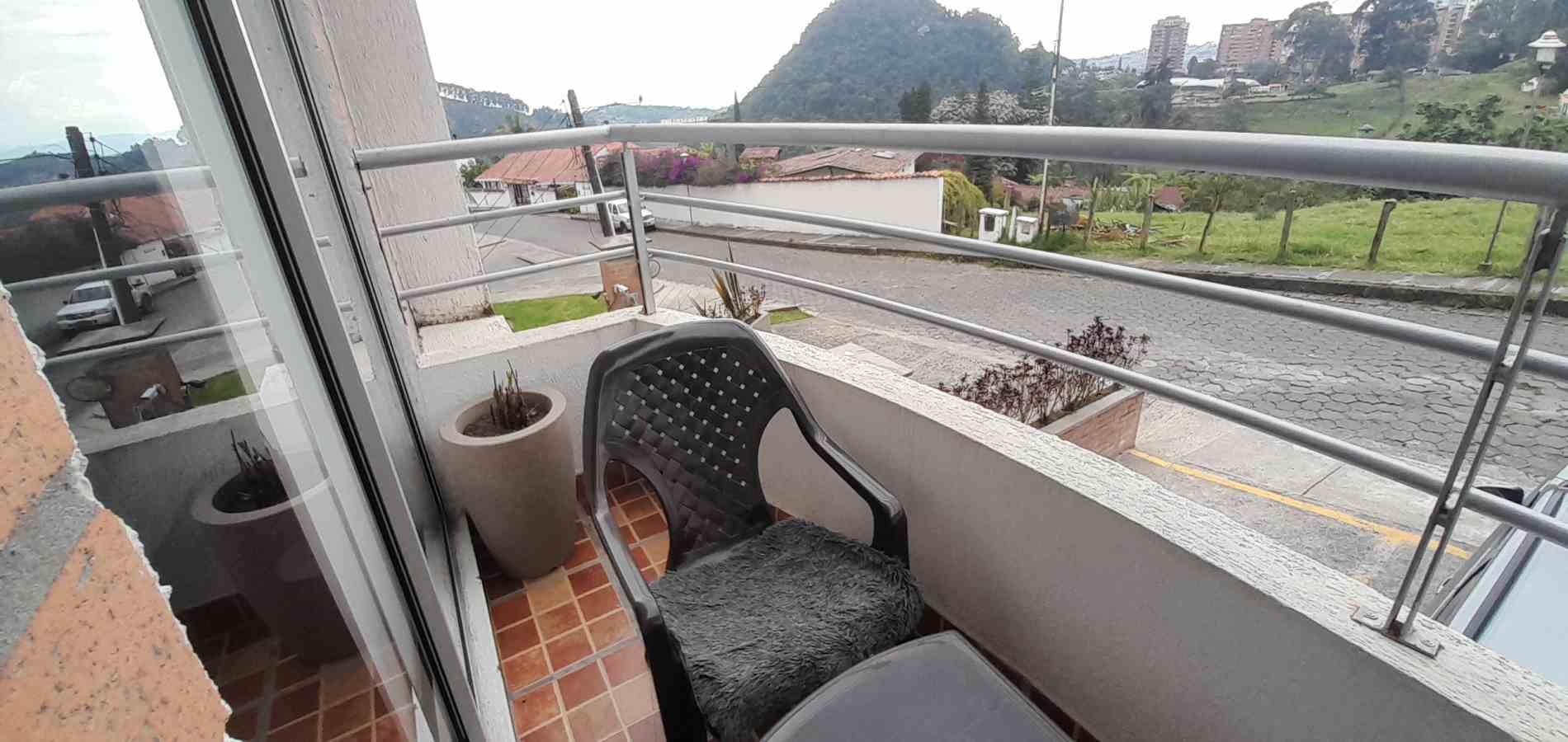 Apartamento en venta en Tejares, Manizales · foto 3 de 24