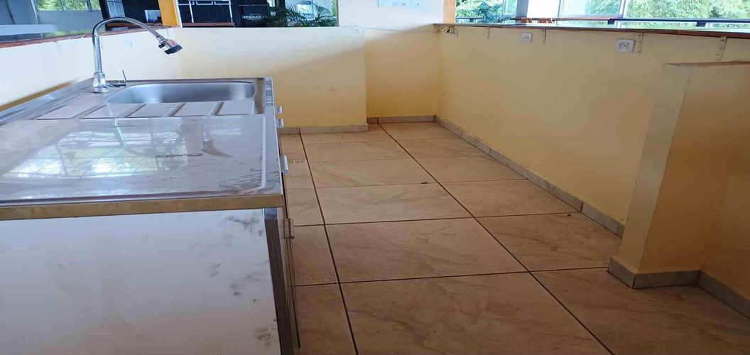 Local en arriendo en Avenida Centenario, Armenia, 10 m² · foto 9 de 17