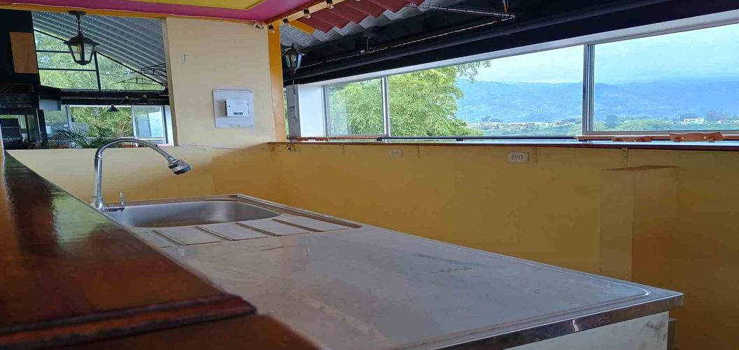 Local en arriendo en Avenida Centenario, Armenia, 10 m² · foto 10 de 17