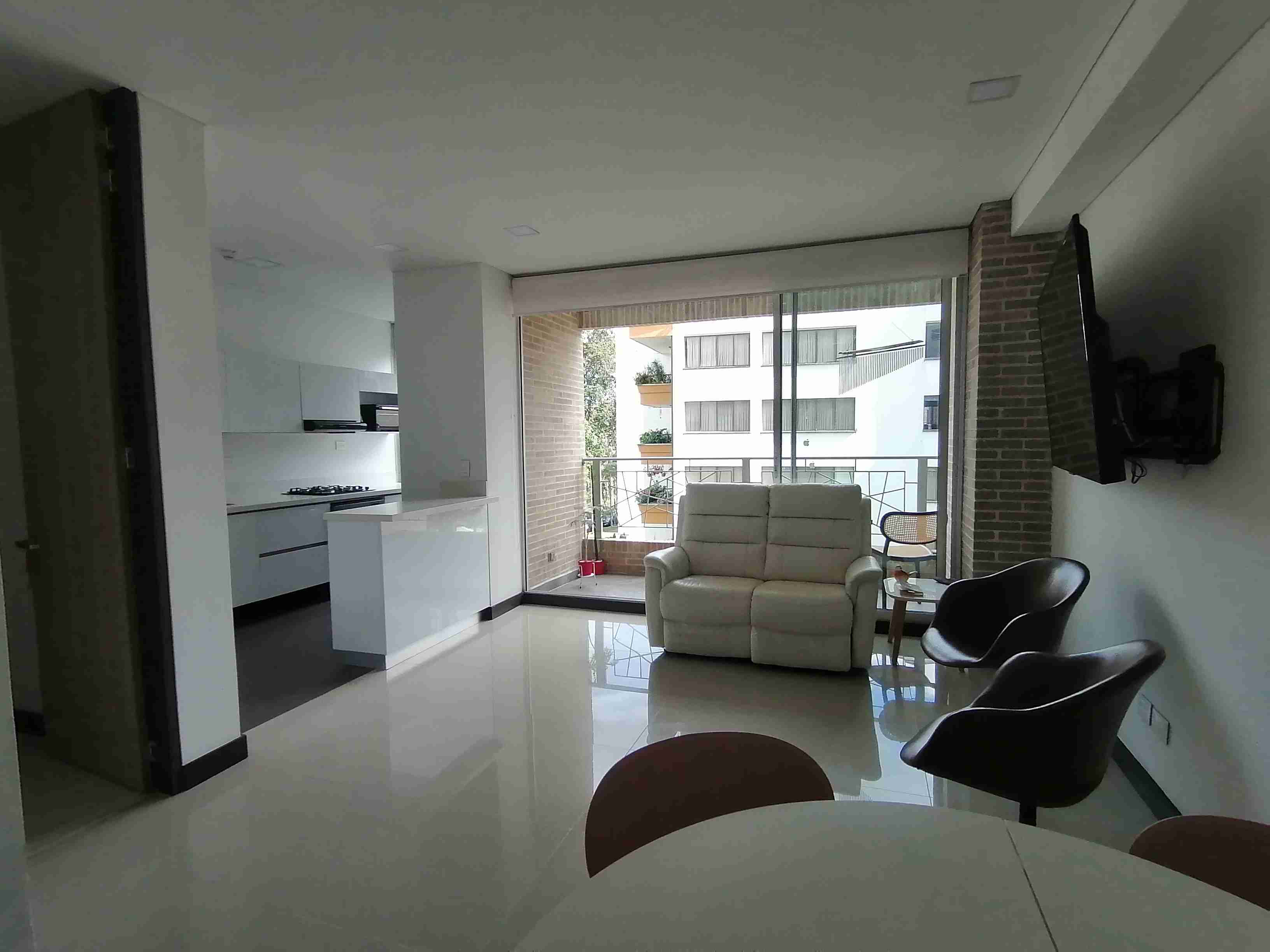 Apartamento en venta en Los Alamos, Pereira · foto 2 de 24