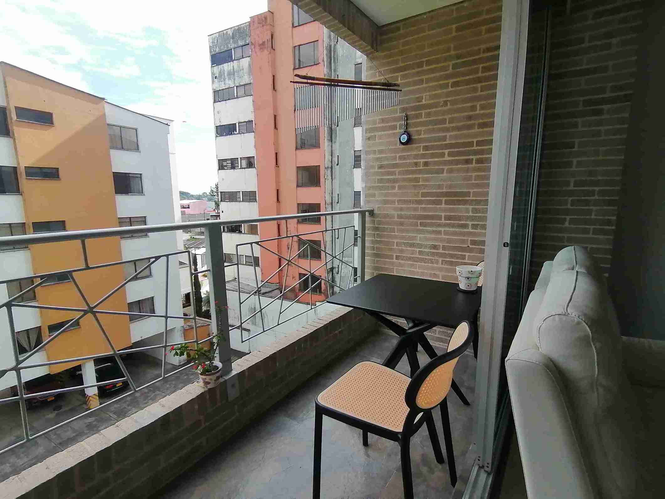 Apartamento en venta en Los Alamos, Pereira · foto 3 de 24