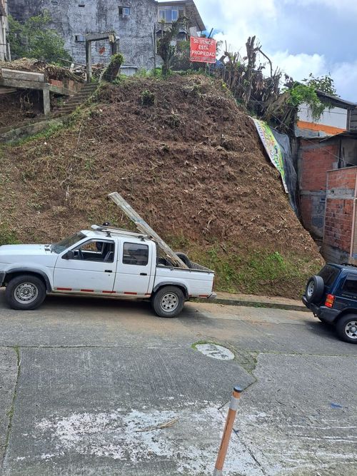 Lote en venta en Los Cedros, Manizales, 400 m² · foto 2 de 2