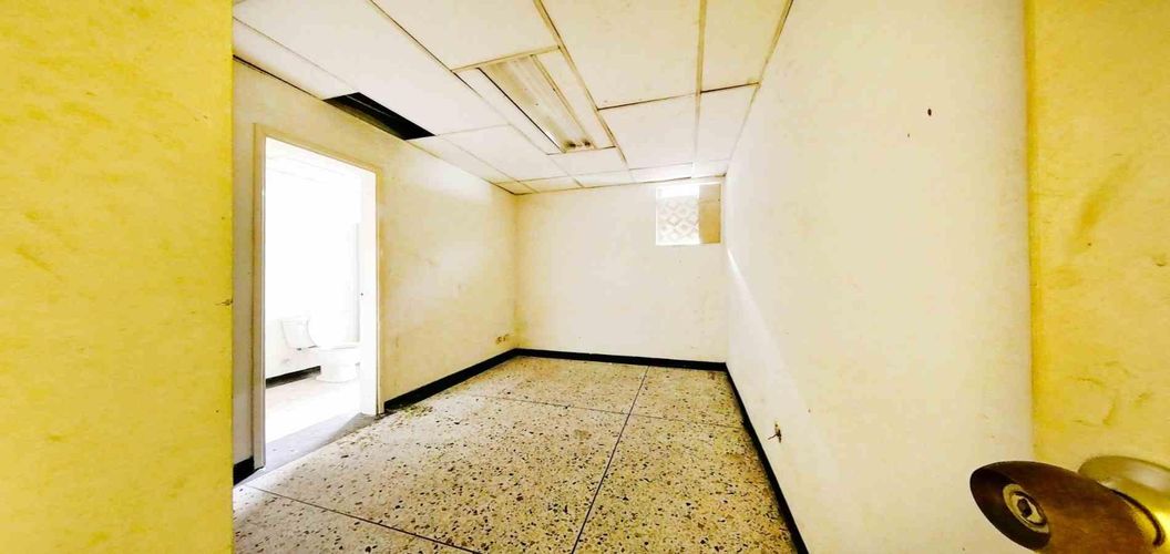 Consultorio en venta en Sector Plaza De Bolivar, Pereira, 400 m² · foto 5 de 24