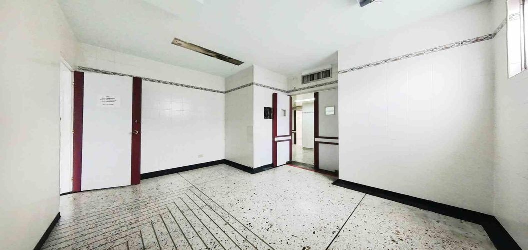 Consultorio en venta en Sector Plaza De Bolivar, Pereira, 400 m² · foto 13 de 24