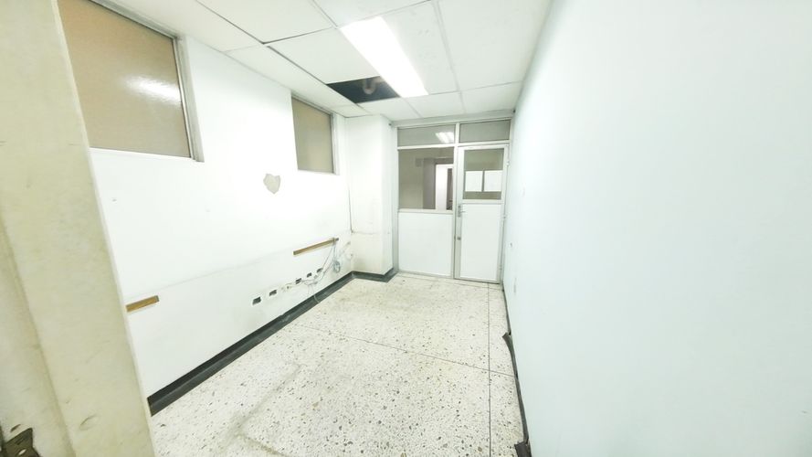 Consultorio en venta en Sector Plaza De Bolivar, Pereira, 400 m² · foto 20 de 24