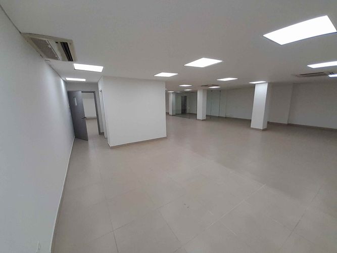 Local en venta en Sector Parque Valencia, Armenia, 259 m² · foto 16 de 22