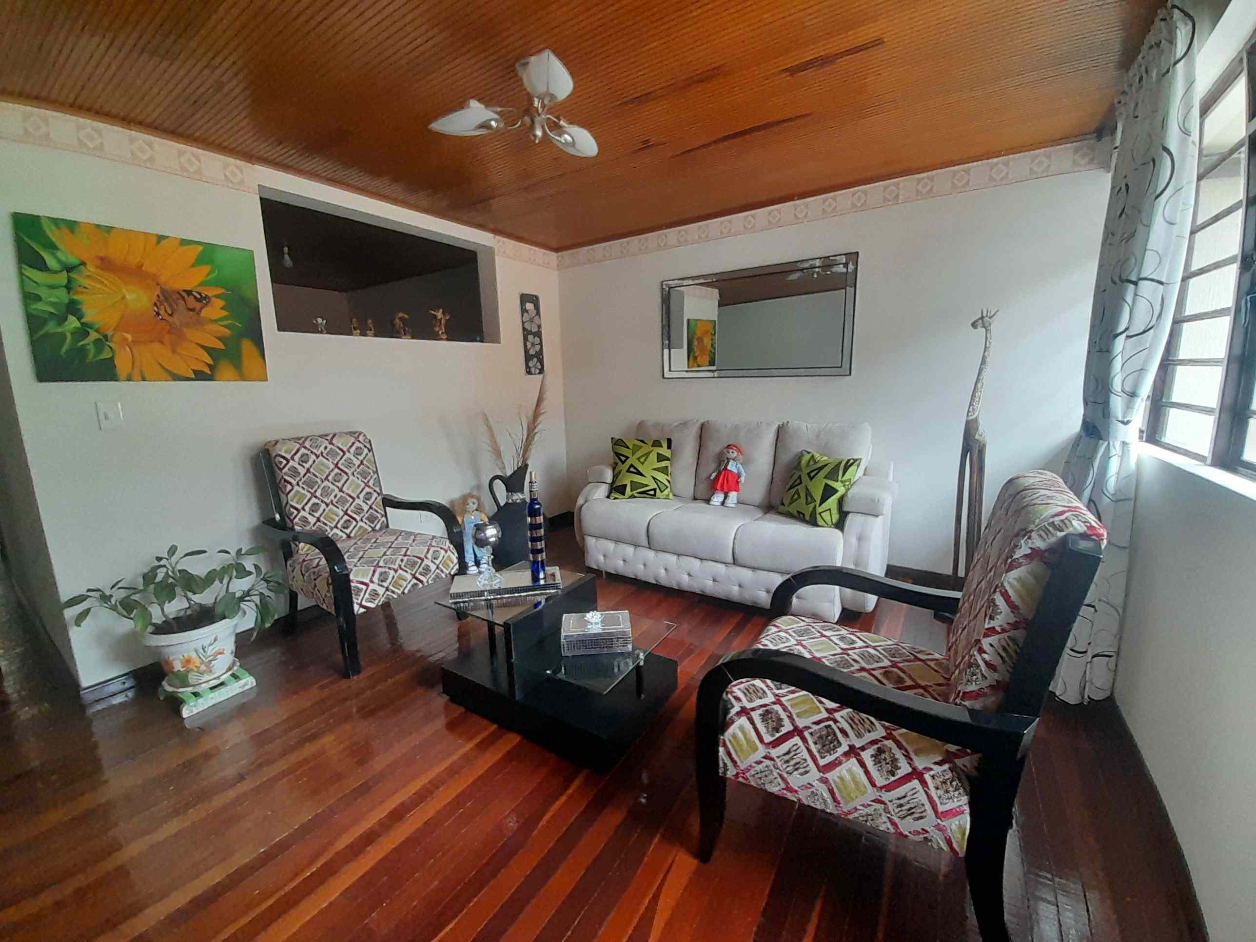 Casa en venta en Las Americas, Manizales · foto 2 de 24