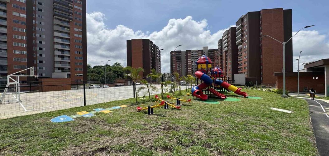 Apartamento en venta en Mercasa, Pereira · foto 2 de 19