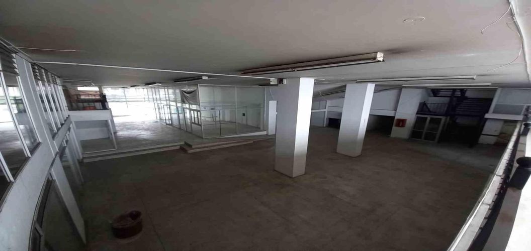 Local en arriendo en El Centro, Manizales, 700 m² · foto 2 de 24