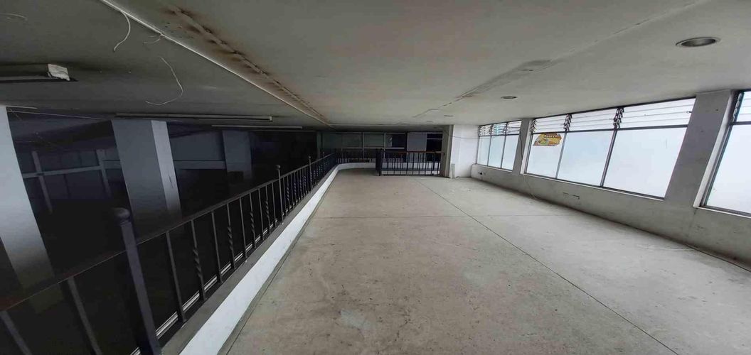 Local en arriendo en El Centro, Manizales, 700 m² · foto 3 de 24