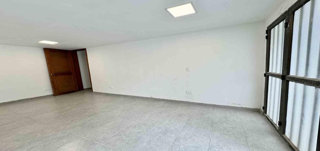 Local en arriendo en Maraya, Pereira, 19 m² · foto 2 de 5