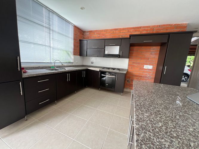 Casa en venta en Tribunas Corcega, Pereira · foto 4 de 24