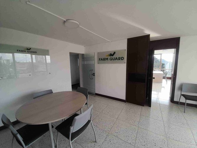 Oficina en venta en Avenida Alberto Mendoza, Manizales, 200 m² · foto 6 de 24