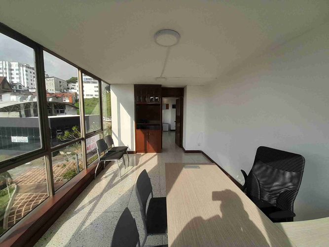 Oficina en venta en Avenida Alberto Mendoza, Manizales, 200 m² · foto 16 de 24