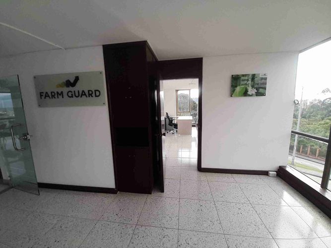 Oficina en venta en Avenida Alberto Mendoza, Manizales, 200 m² · foto 19 de 24