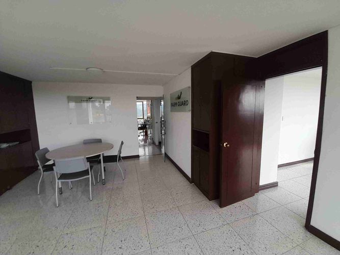 Oficina en venta en Avenida Alberto Mendoza, Manizales, 200 m² · foto 21 de 24