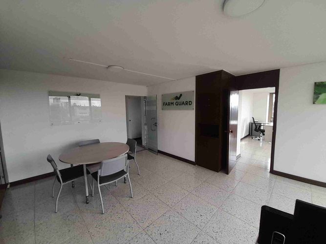 Oficina en venta en Avenida Alberto Mendoza, Manizales, 200 m² · foto 22 de 24