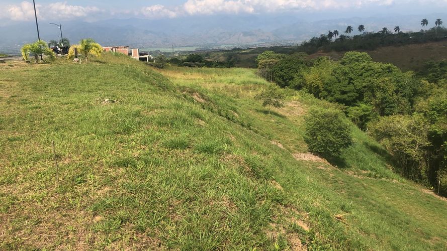 Lote en venta en Cerritos, Pereira, 2142 m² · foto 2 de 15